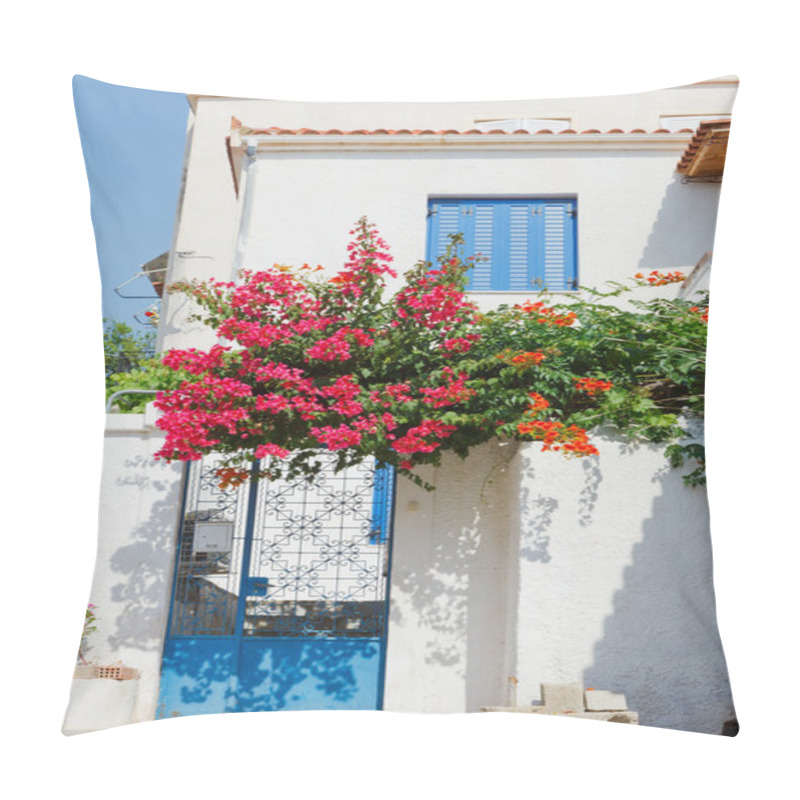 Personality  House In Greece Pillow Covers