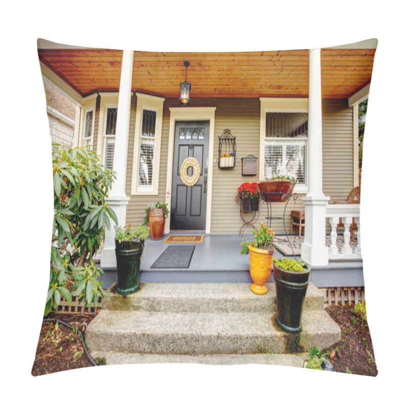 Personality  Pretty Column Porch With Wooden Ceiling Pillow Covers