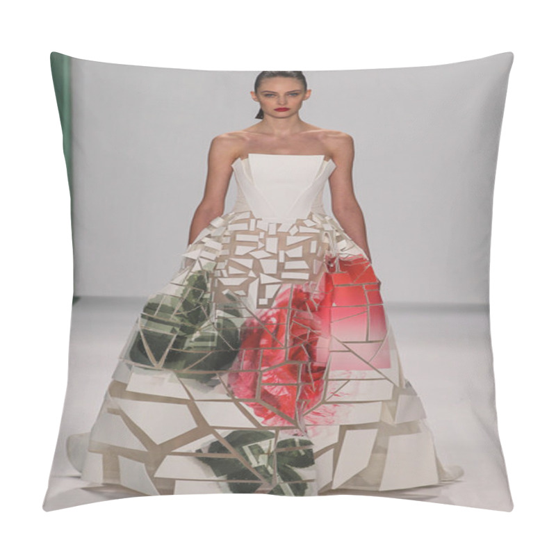 Personality  Model Auguste Abeliunaite Walk The Runway At The Carolina Herrera Fashion Show Pillow Covers