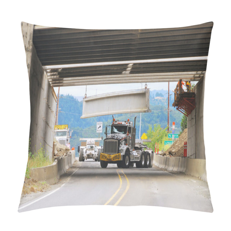 Personality  Bidge Construct Pillow Covers