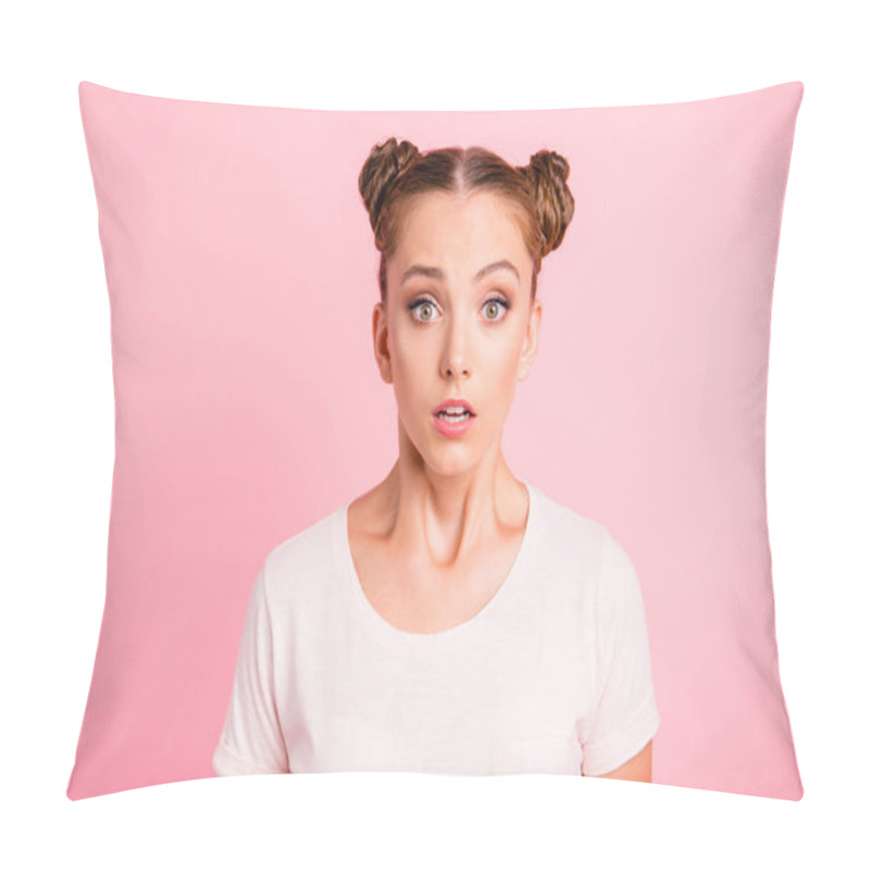 Personality  Portrait Of Gorgeous, Good-looking Youth Lady In White T-shirt L Pillow Covers