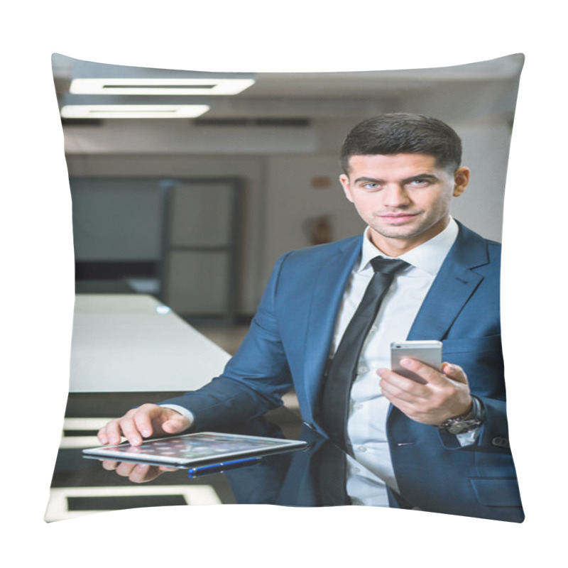 Personality  Using Modern Communication Technologies At Work Pillow Covers