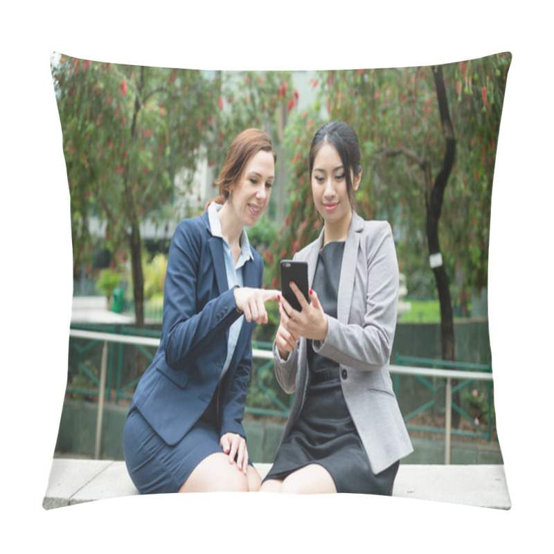 Personality  Businesswomen Using Mobile Phone At Outdoor Pillow Covers