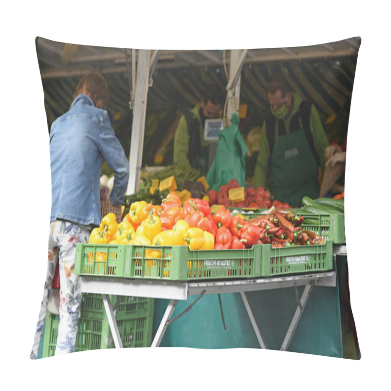 Personality  Corona Crisis - The Weekly Market In Gmunden (Upper Austria, Austria, Europe) Pays Close Attention To The Distance Of One Meter And The Mouth-nose Mask Pillow Covers