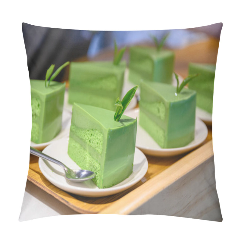 Personality  Green Tea Matcha Cake Slices With Leaf Pillow Covers