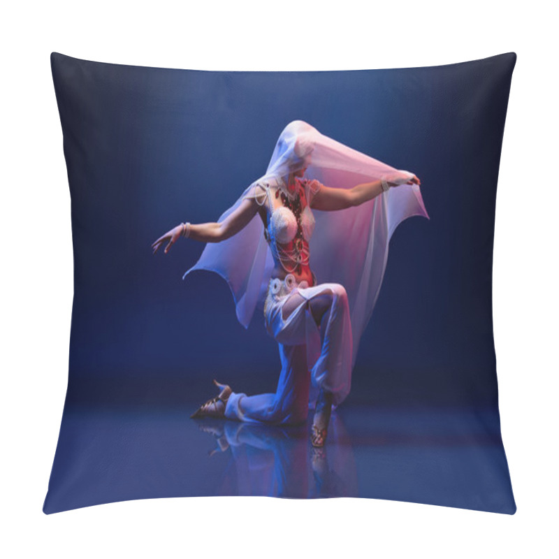 Personality  Beautiful Oriental Dancer Pillow Covers