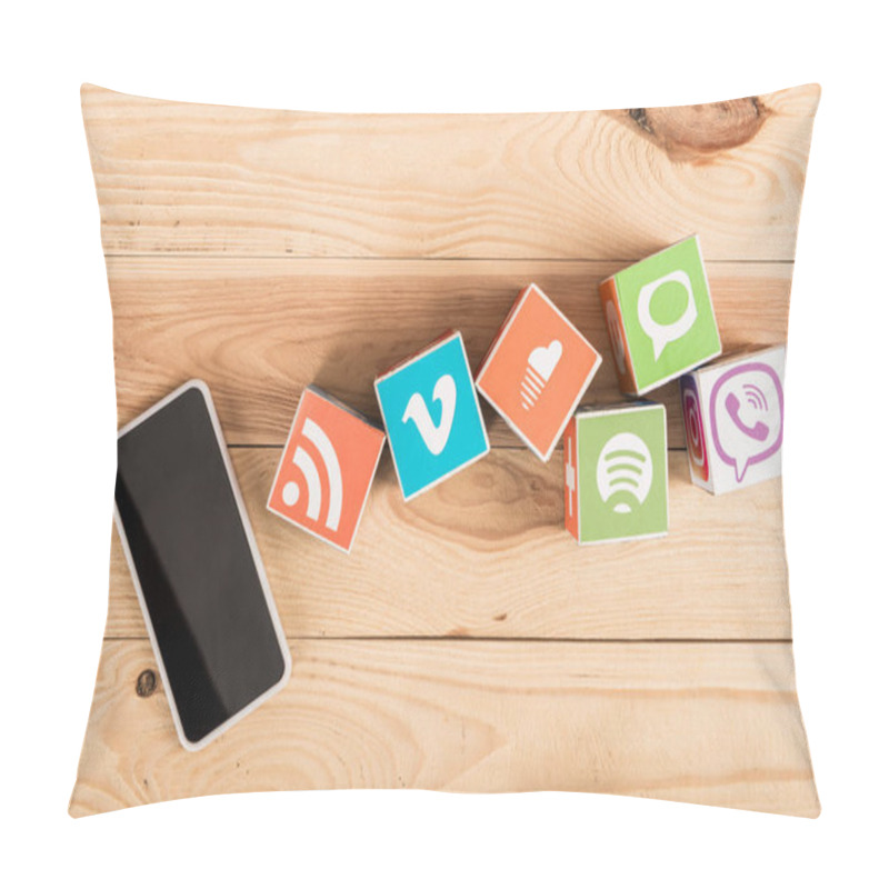 Personality  Top View Of Smartphone With Blank Screen And Website Icons On Wooden Background Pillow Covers