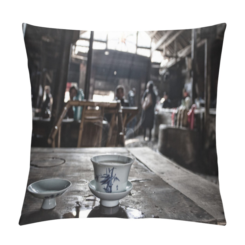 Personality  Old teahouses in sichuan pillow covers