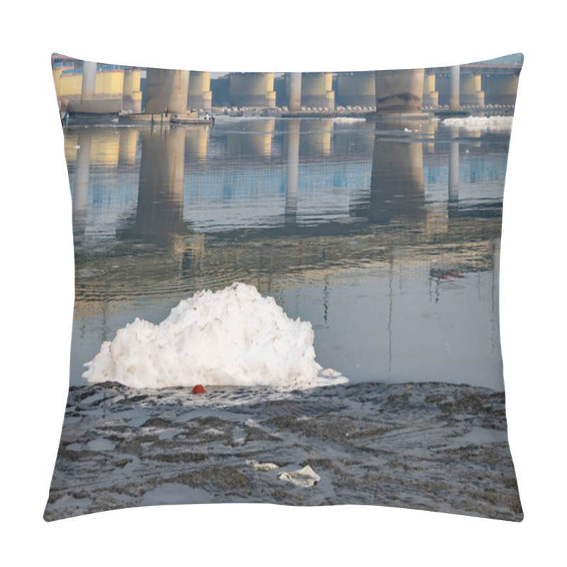 Personality  Toxic Foam Of Industrial And Domestic Effluents In Contaminated River At Morning Pillow Covers