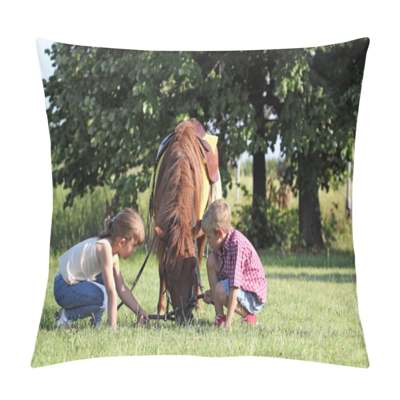 Personality  Children Play With Pony Horse Pet Pillow Covers