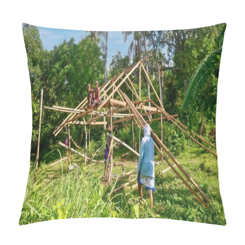 Personality  Puerto Galera, Philippines - June 19, 2021. A Small Work Crew Of Indigenous Mangyan Men Building A Small, Simple House On Land With No Electricity Or Running Water, In The Jungle On Mindoro Island. Pillow Covers