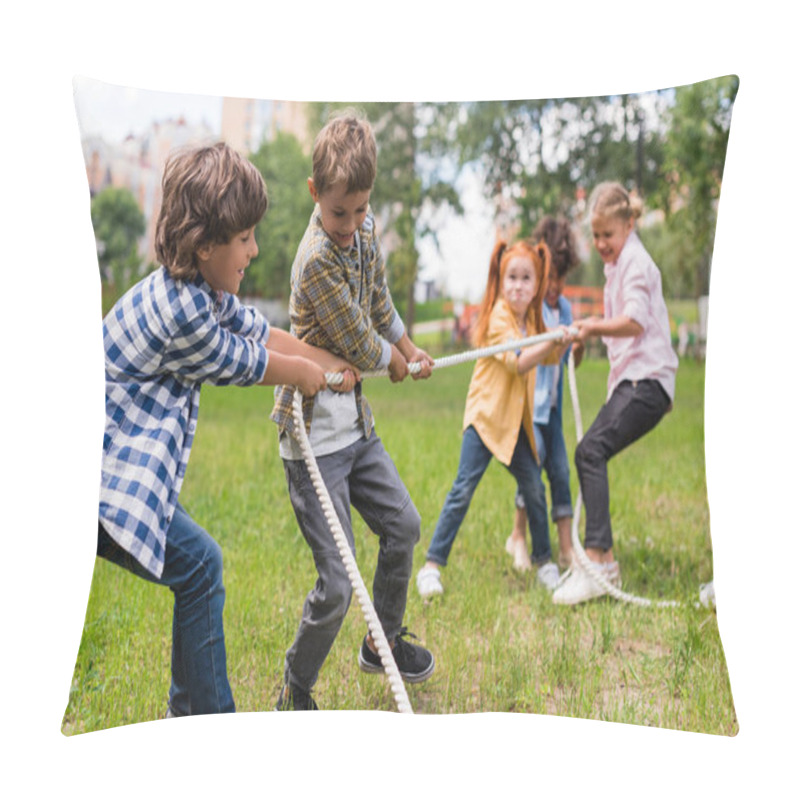 Personality  Kids Playing Tug Of War Pillow Covers