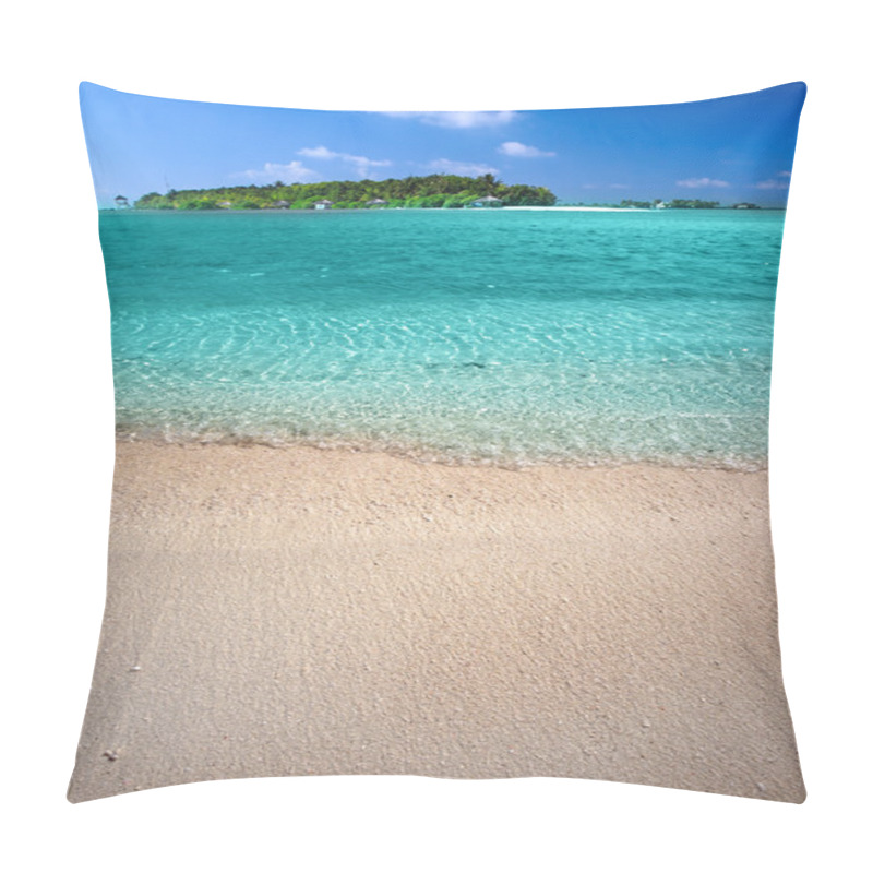 Personality  Tropical Island With Sandy Beach Pillow Covers