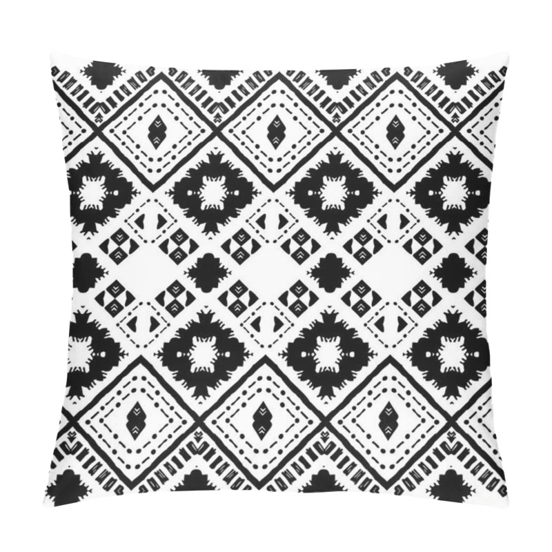 Personality  Abstract Zigzag Pattern For Cover Design. Tribal Pillow Covers