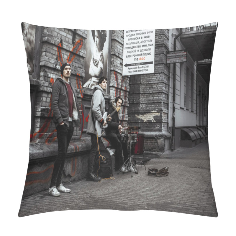 Personality  Three Men Music Band Playing And Singing On The Street Pillow Covers