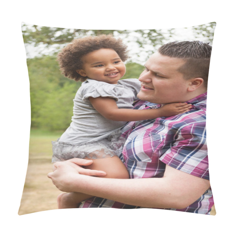 Personality  Dad And His Little African Girl Pillow Covers