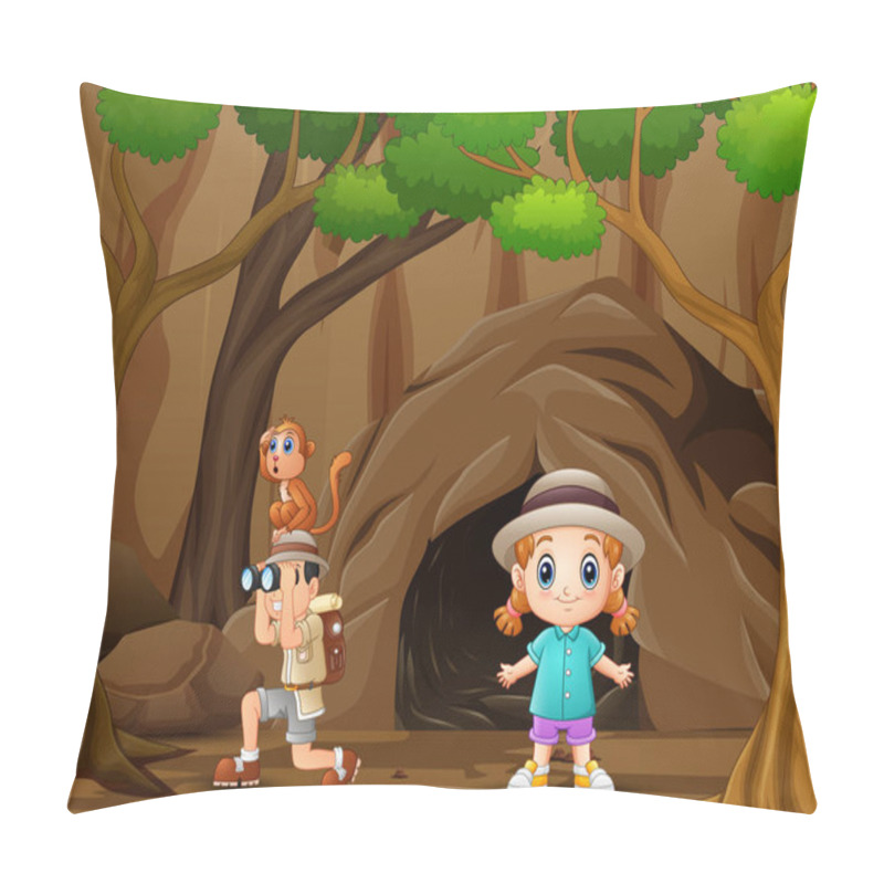 Personality  Boy Using Binoculars With A Little Girl In Front The Cave Pillow Covers