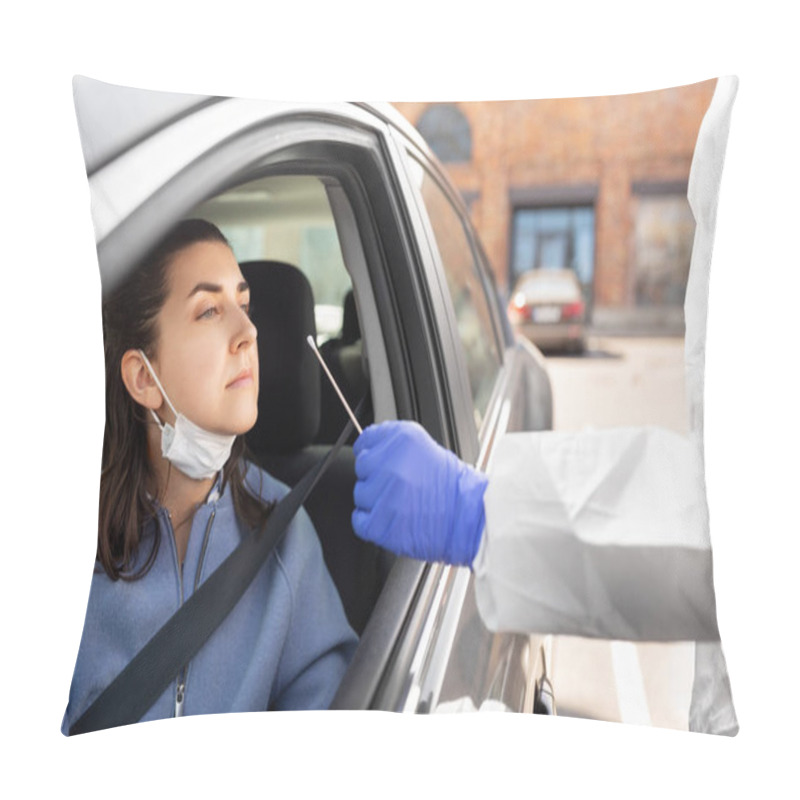 Personality  Healthcare Worker Making Coronavirus Test At Car Pillow Covers