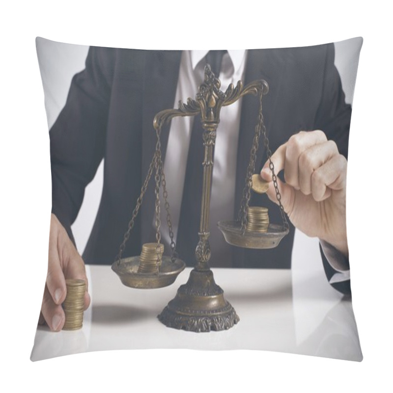 Personality  Earning Balance Pillow Covers