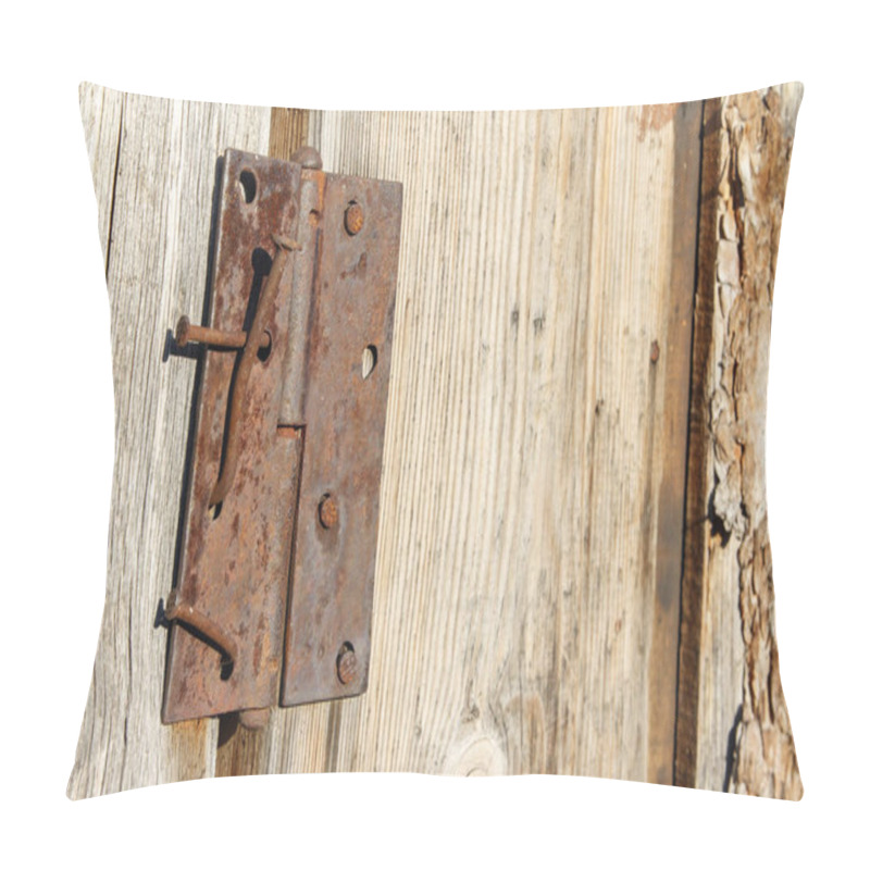 Personality  Old Wood Barn Door With Rusty Nails And Hinge Pillow Covers