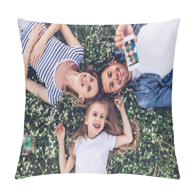 Personality  Happy Family Outdoors Pillow Covers