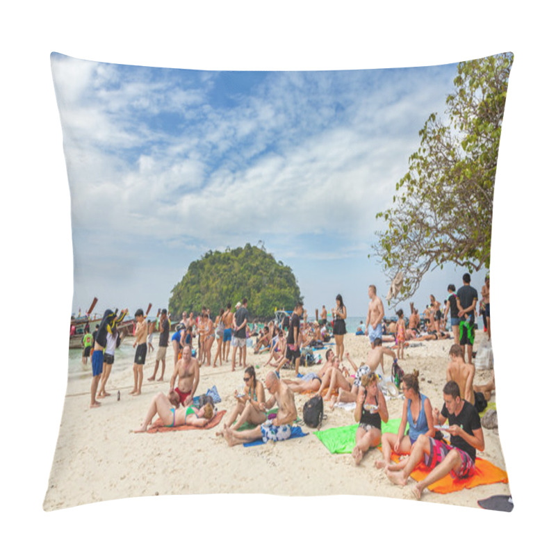 Personality  Small Island Crowded With Tourists. Pillow Covers