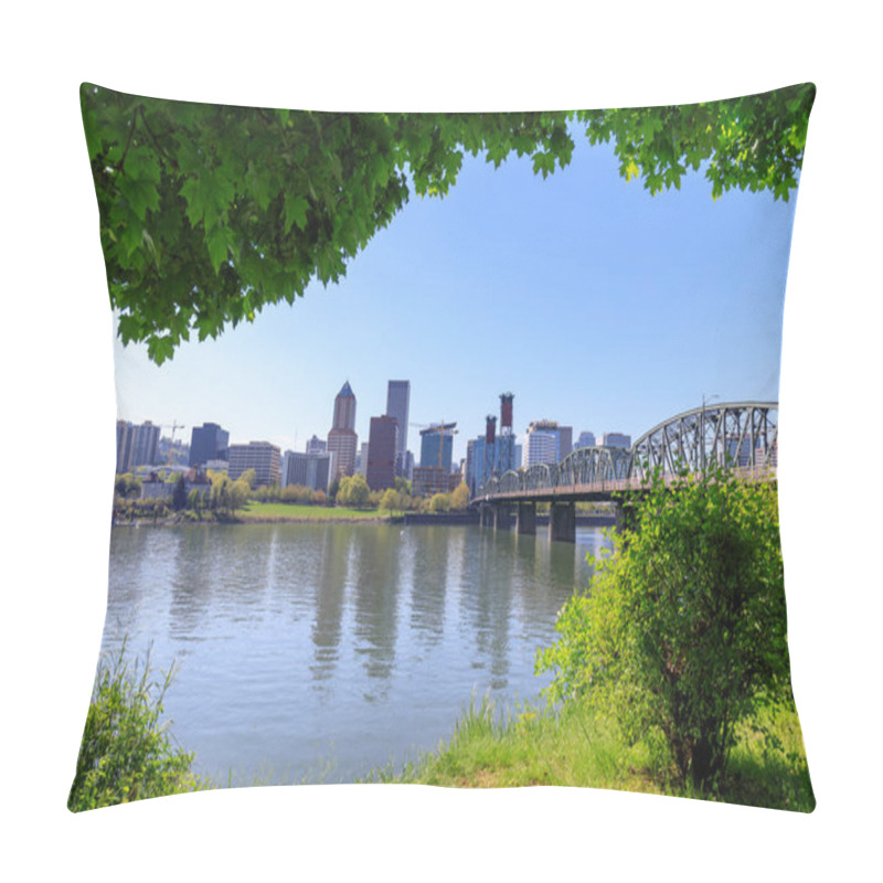 Personality  Portland, Oregon, USA - April 27, 2018 : Waterfront Park With Hawthorne Bridge On The Willamette River In Downtown Portland, Oregon Pillow Covers