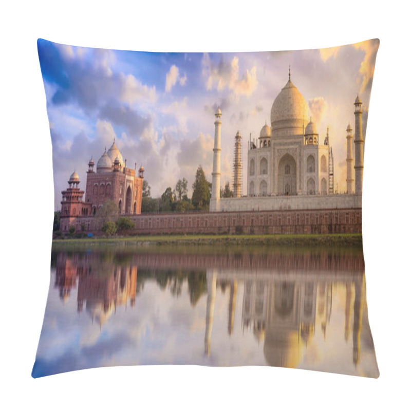 Personality  Taj Mahal Agra At Sunset With A Vibrant Sky And Water Reflection. Pillow Covers