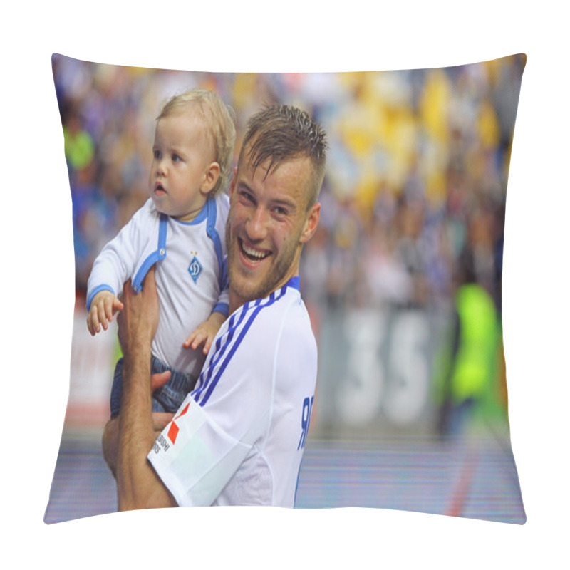 Personality  Andriy Yarmolenko Of Dynamo Kyiv Pillow Covers