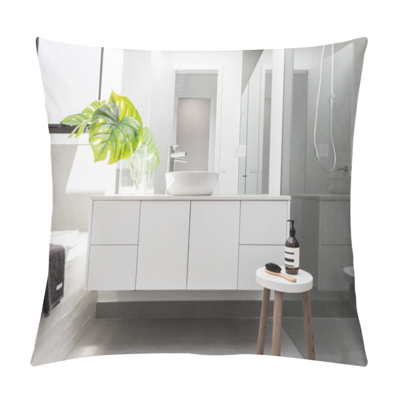 Personality  Luxury White Family Bathroom  Pillow Covers