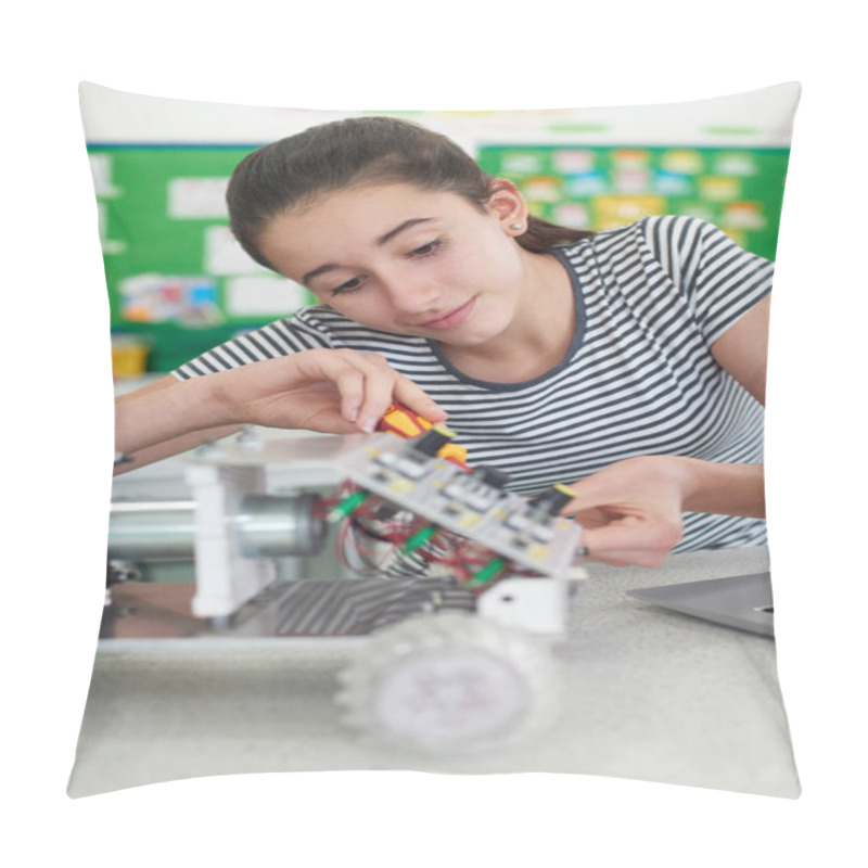 Personality  Female Pupil In Science Lesson Studying Robotics Pillow Covers