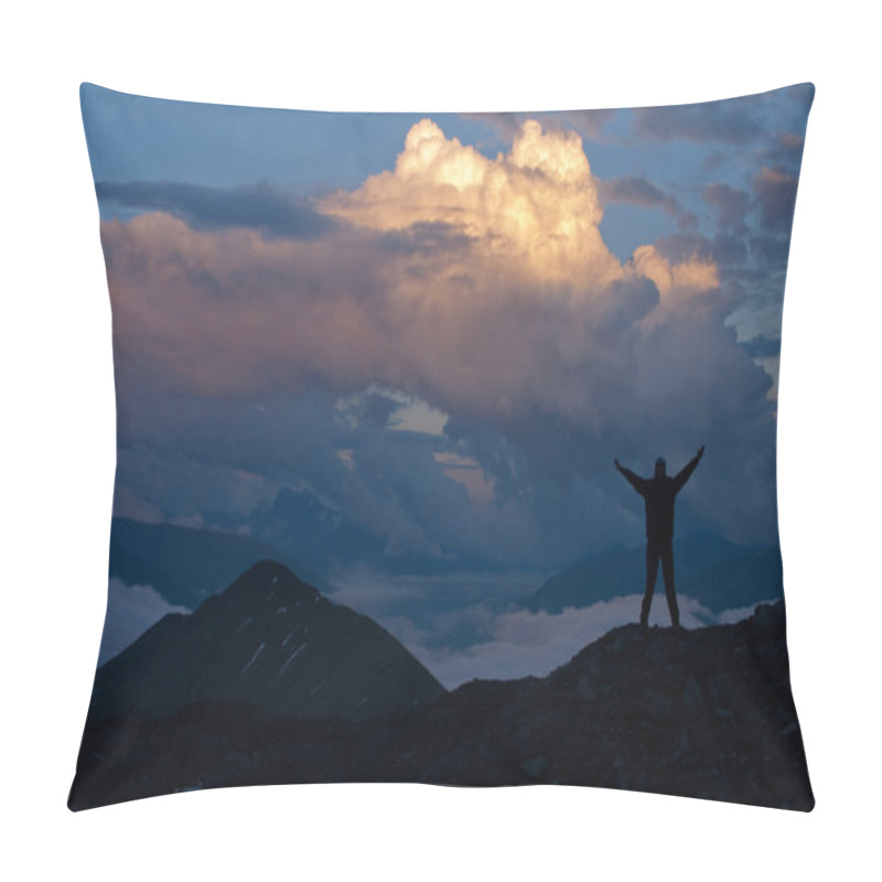 Personality  Beautiful Cloudscape In Mountains Pillow Covers