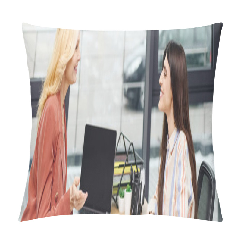 Personality  Two Businesswomen Engaging In A Discussion At An Office Table. Pillow Covers