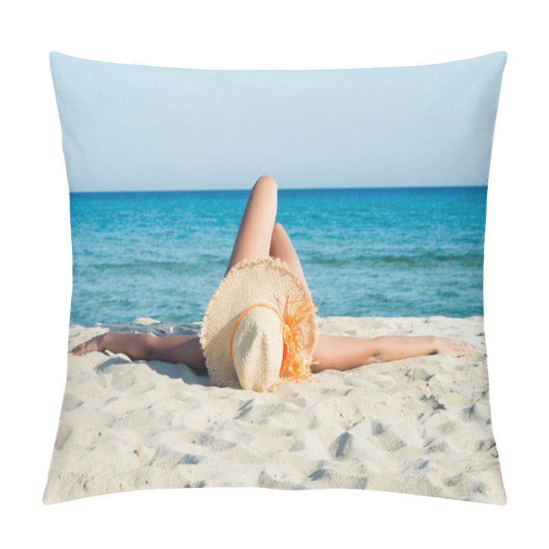 Personality  Relaxing And Sunbathing At Sun Pillow Covers