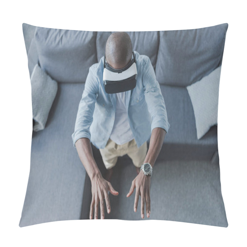 Personality  Man Using Virtual Reality Headset Pillow Covers