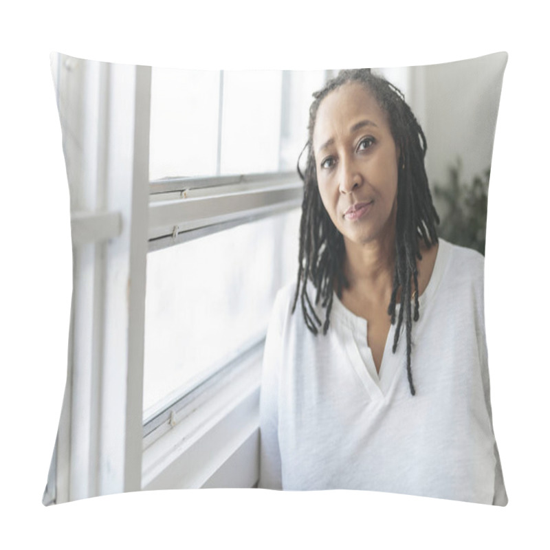 Personality  Portrait Of An African Woman Close To A Window Look Worry Pillow Covers