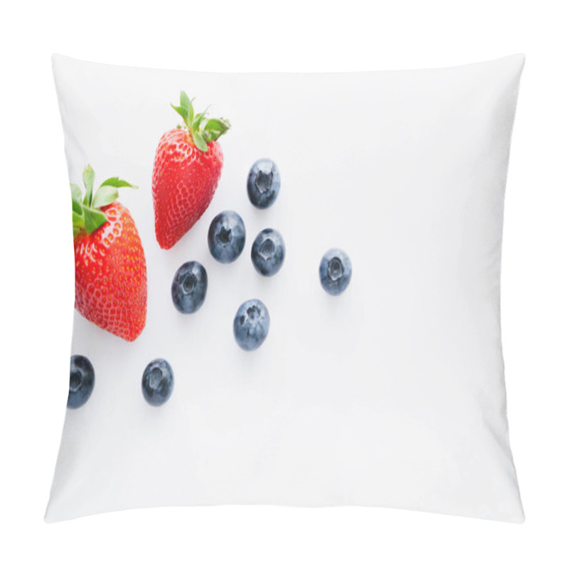 Personality  Top View Of Fresh Blueberries And Strawberries On White Background Pillow Covers