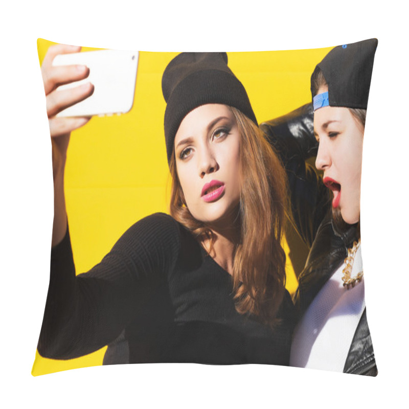 Personality  Teenage Girls Friends Outdoors Make Selfie On A Phone. Pillow Covers