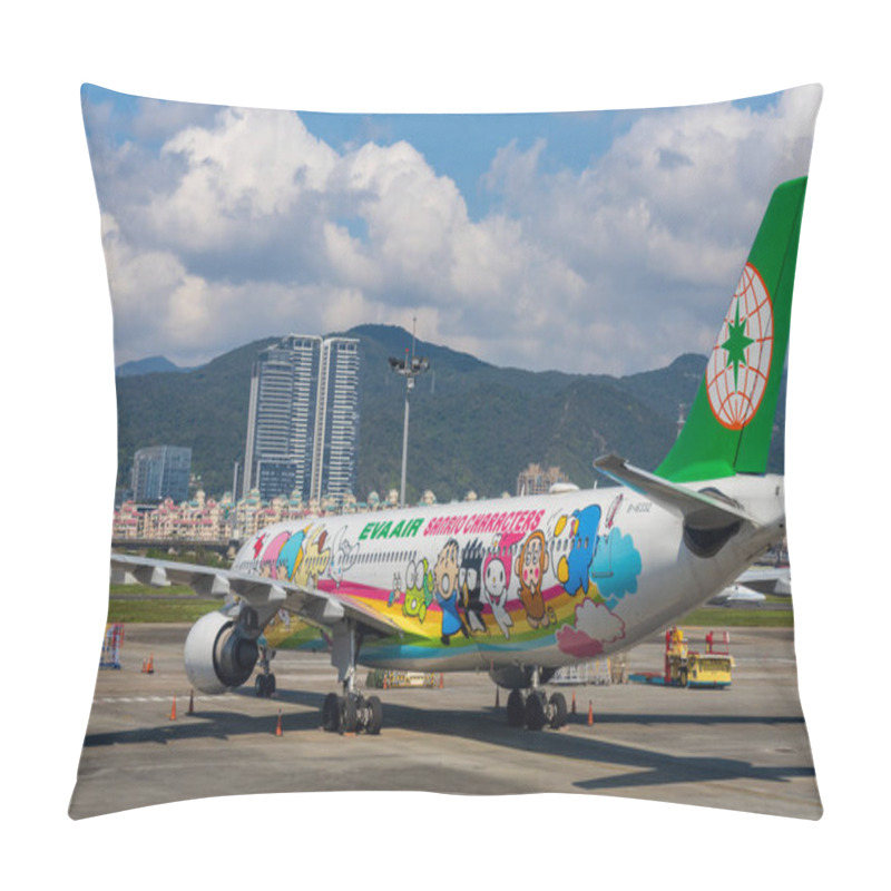 Personality  Taipei, Taiwan - FEB 14, 2021 : Eva Air Hello Kitty Plane Back View. Pillow Covers