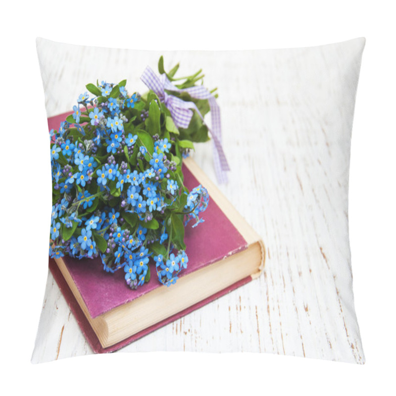 Personality  Bunch Of Forget-me-nots Flowers Pillow Covers