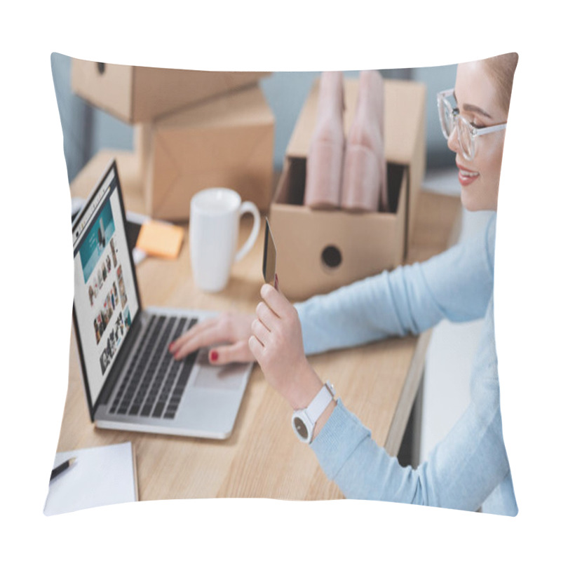 Personality  Selective Focus Of Woman With Credit Card In Hand Looking At Laptop Screen At Table Pillow Covers