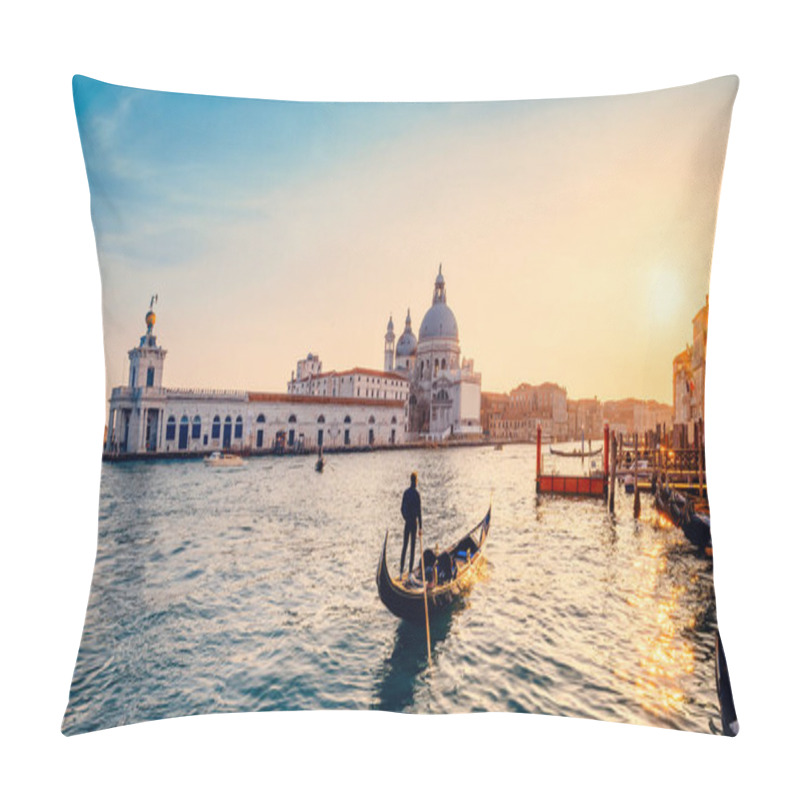 Personality  Panoramic View At The Grand Canal Of Venice During Sunset Pillow Covers