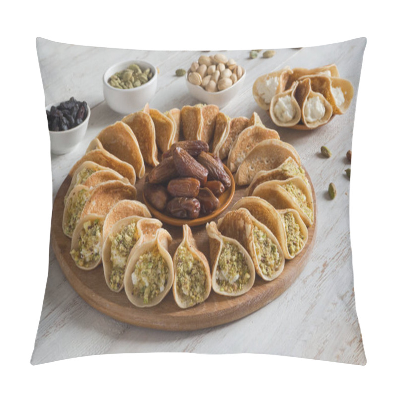 Personality  Arabian Pancake Stuffed With Sweet Cheese Pillow Covers