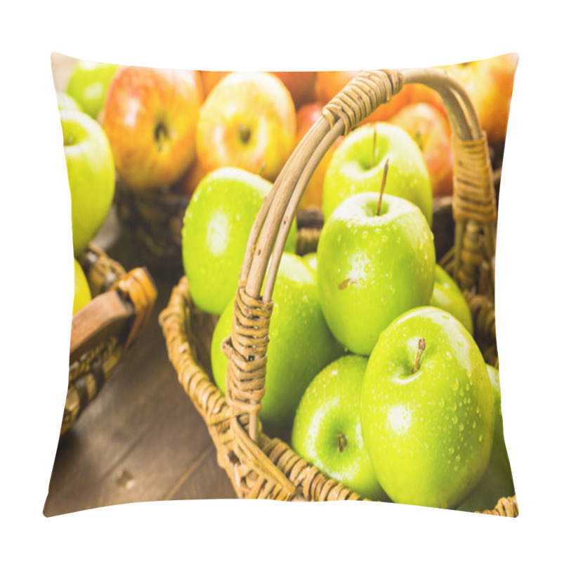 Personality  Variety Of Organic Apples Pillow Covers