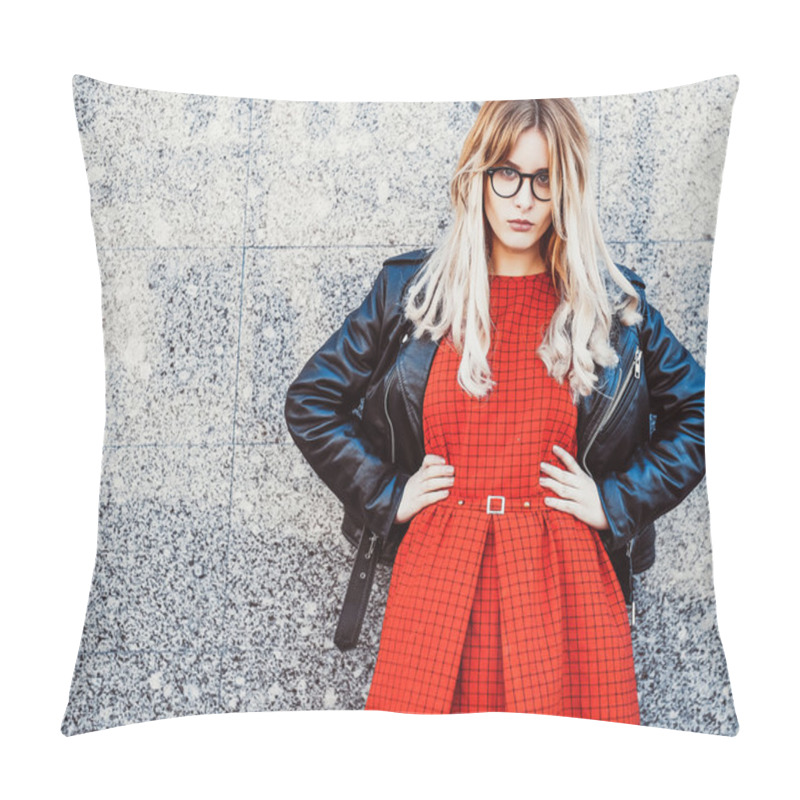 Personality  Hipster Woman In Stylish Casual Summer Outfit Pillow Covers