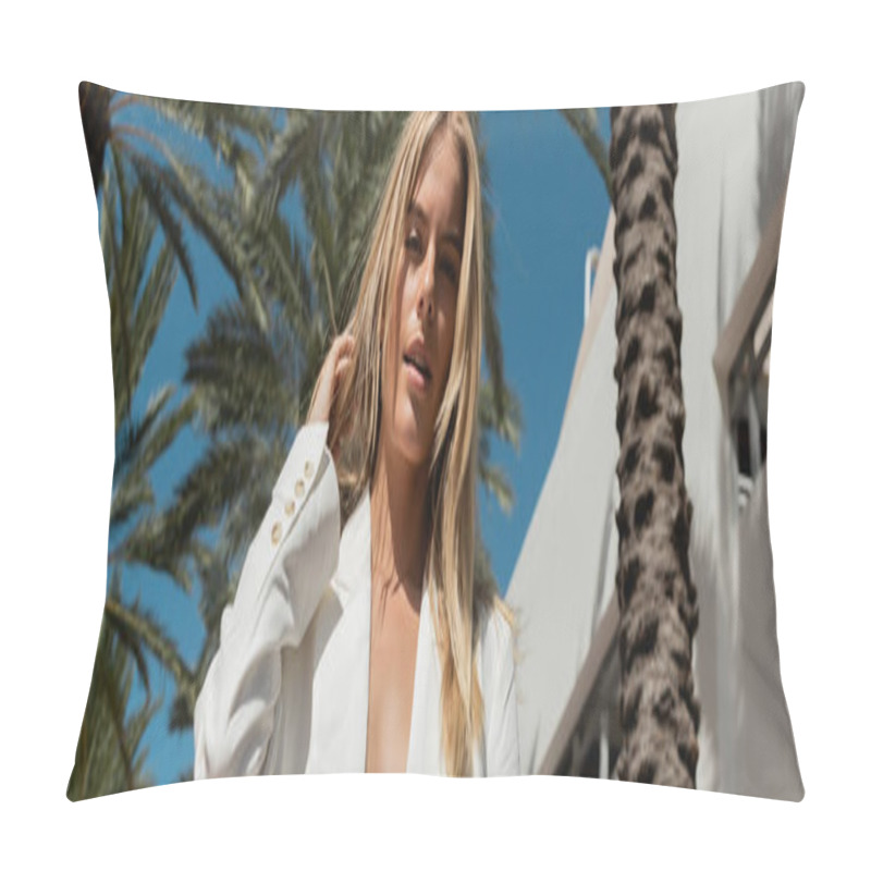 Personality  A Young, Beautiful Blonde Woman Stands Gracefully Near Palm Trees In Miami Wearing A White Blazer. Pillow Covers