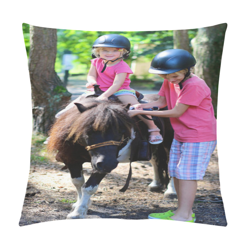 Personality  Children Riding A Horse Pillow Covers