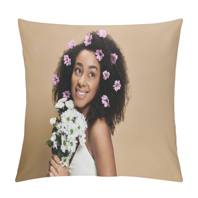 Personality  An African American Woman With Natural Makeup Smiles And Holds A Bouquet While Wearing Pink Flowers In Her Hair. Pillow Covers