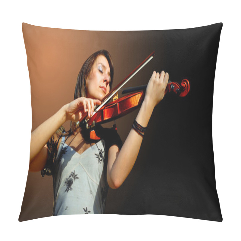 Personality  Musician Playing Violin Pillow Covers