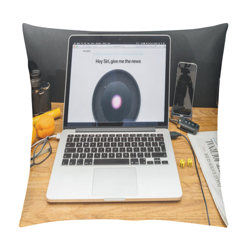 Personality  Apple Computers At WWDC Latest Announcements Of Homepod, Siri Ne Pillow Covers